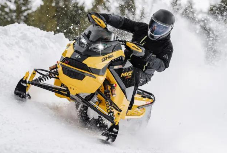 CHEZ NOUS C'EST SKI-DOO